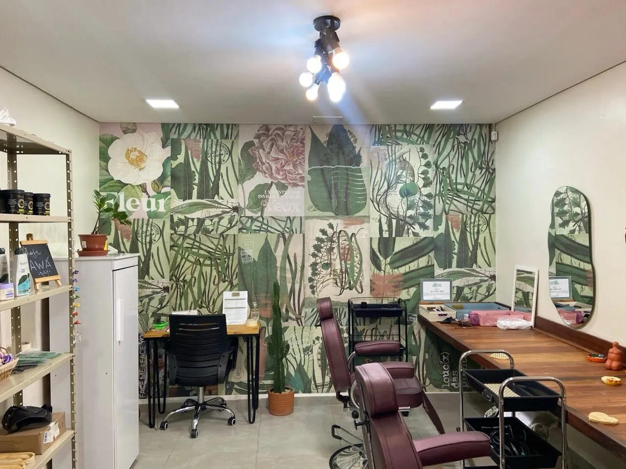 Interior do salão Awá Beleza, na Rua Aquidaban, no Centro de São Carlos